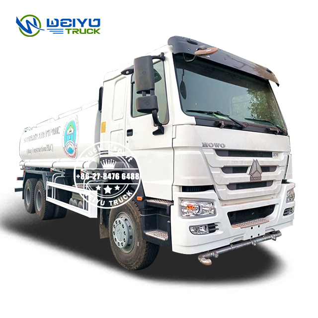 Sinotruk Howo 20000litres Camion de pulvérisation d'eau à économie de main-d'œuvre municipale automatique 